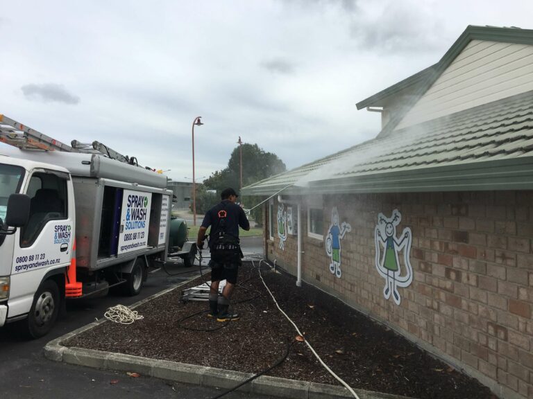 Home - Spray and Wash - Exterior Cleaning services Auckland