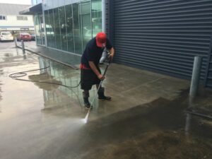 Commercial building washing - Spray and wash solutions